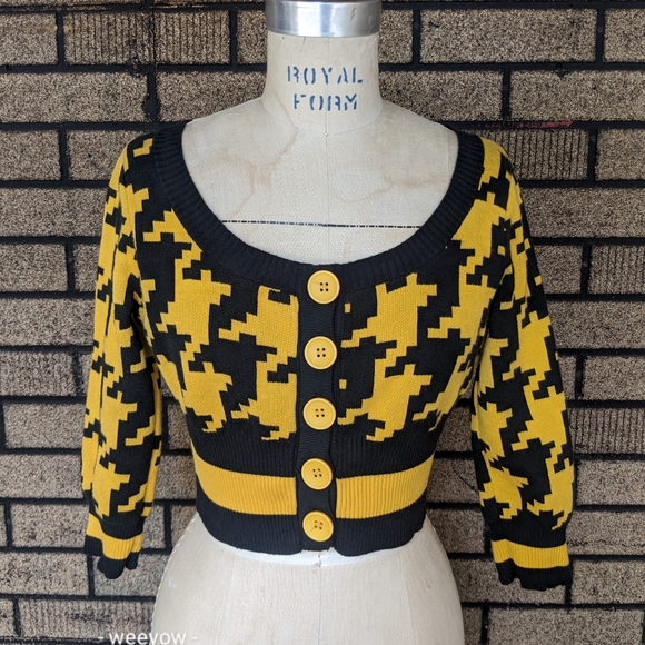 Betsey Johnson Sweaters - Betsey Johnson yellow houndstooth cardigan M